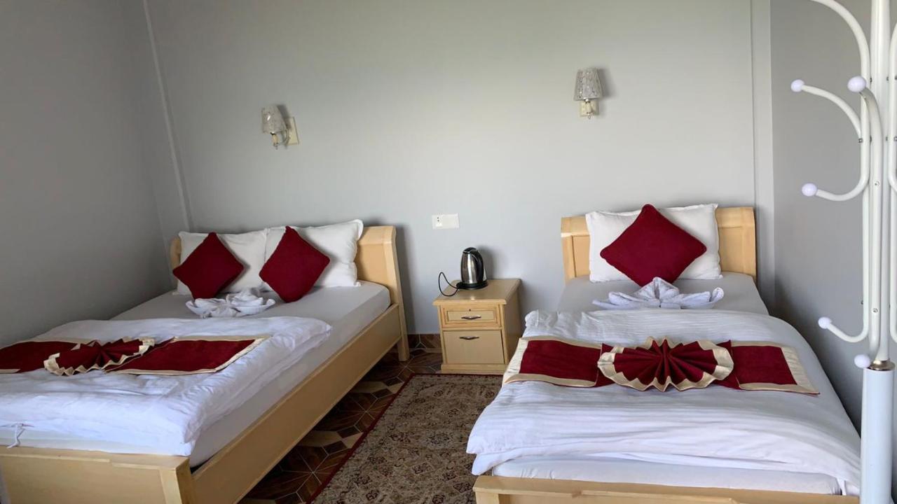 Hotel Pristine Himalaya Pokhara Bagian luar foto