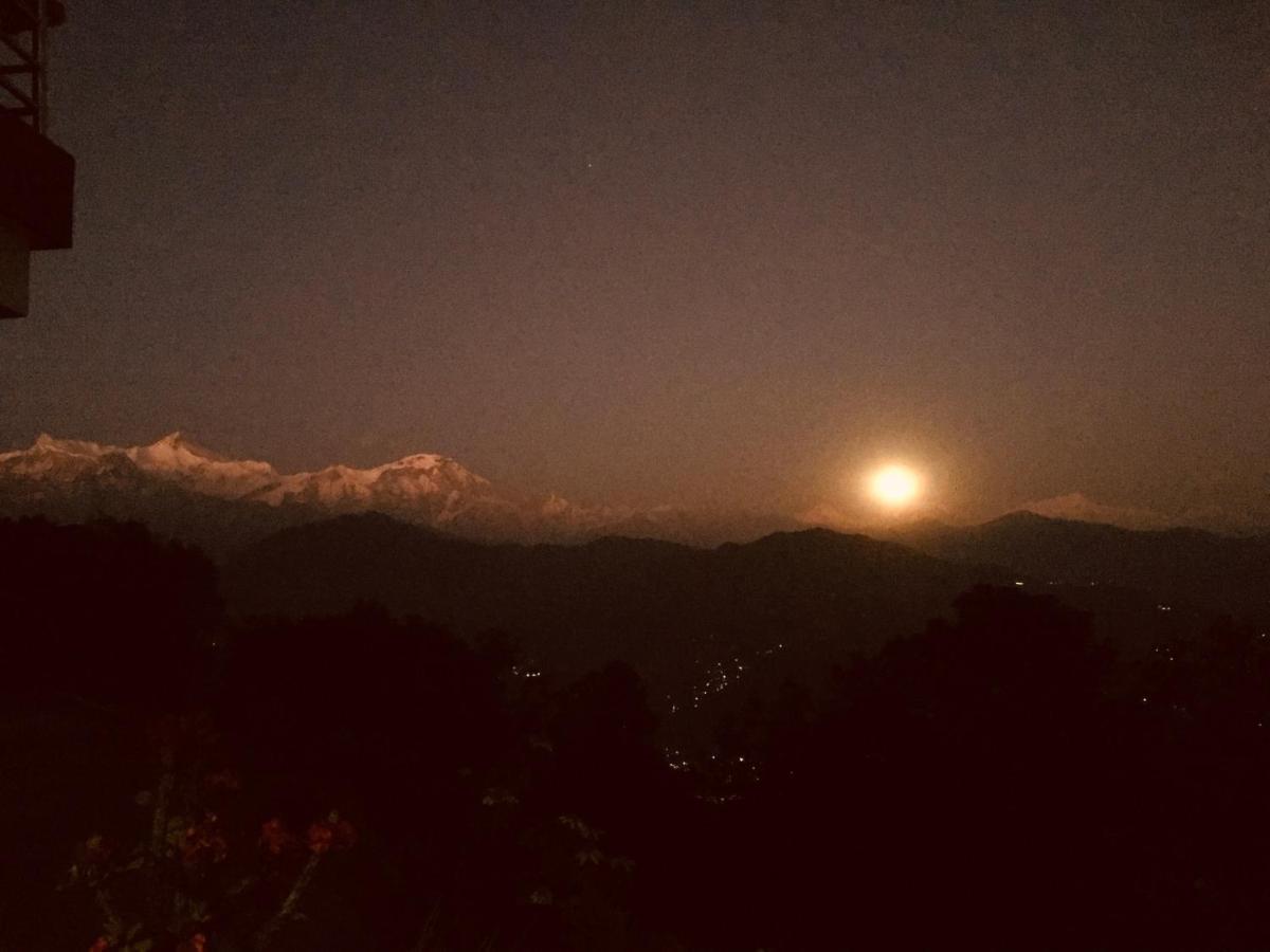Hotel Pristine Himalaya Pokhara Bagian luar foto