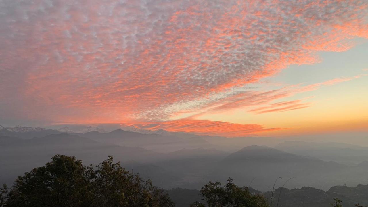 Hotel Pristine Himalaya Pokhara Bagian luar foto