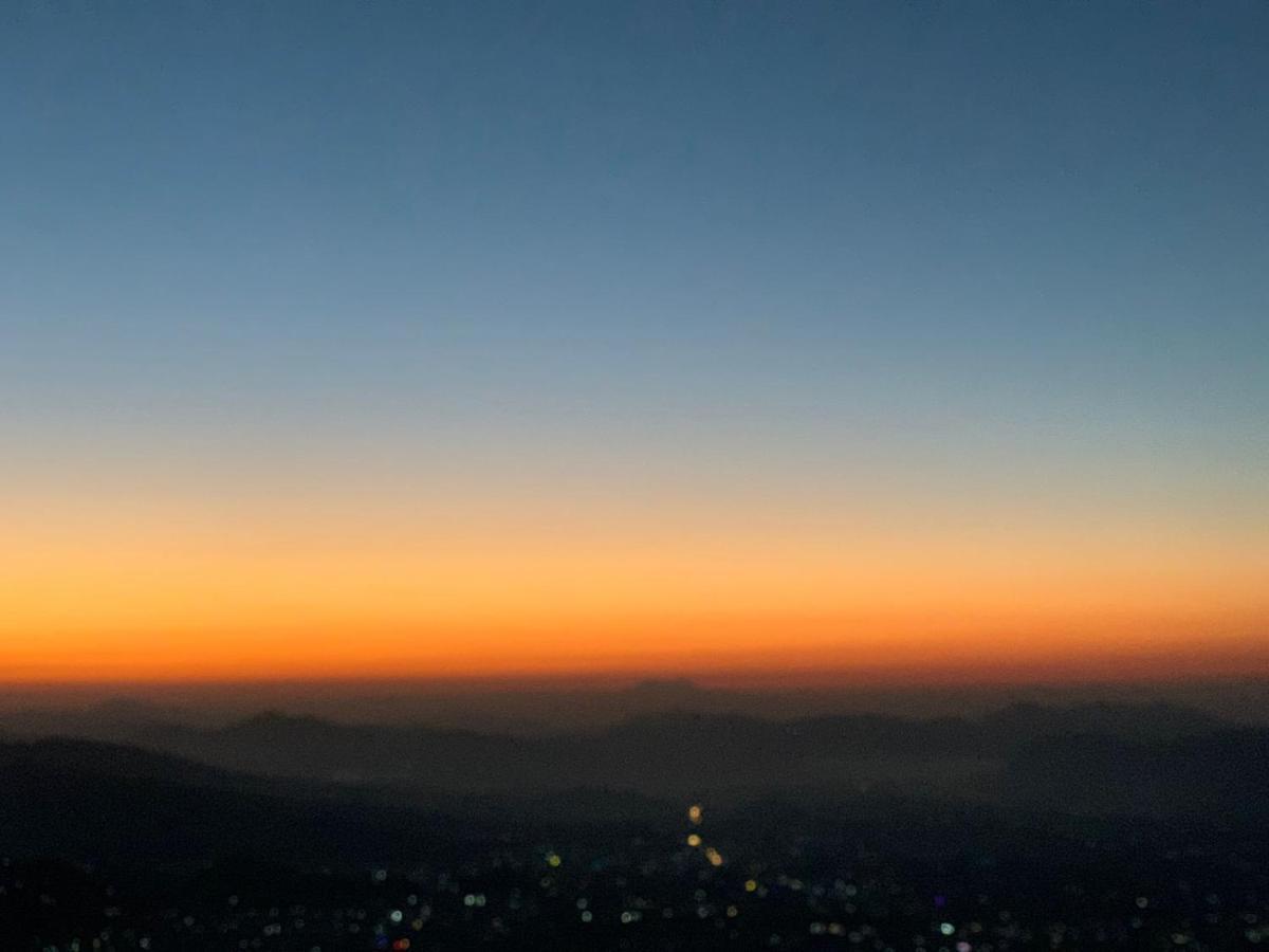 Hotel Pristine Himalaya Pokhara Bagian luar foto