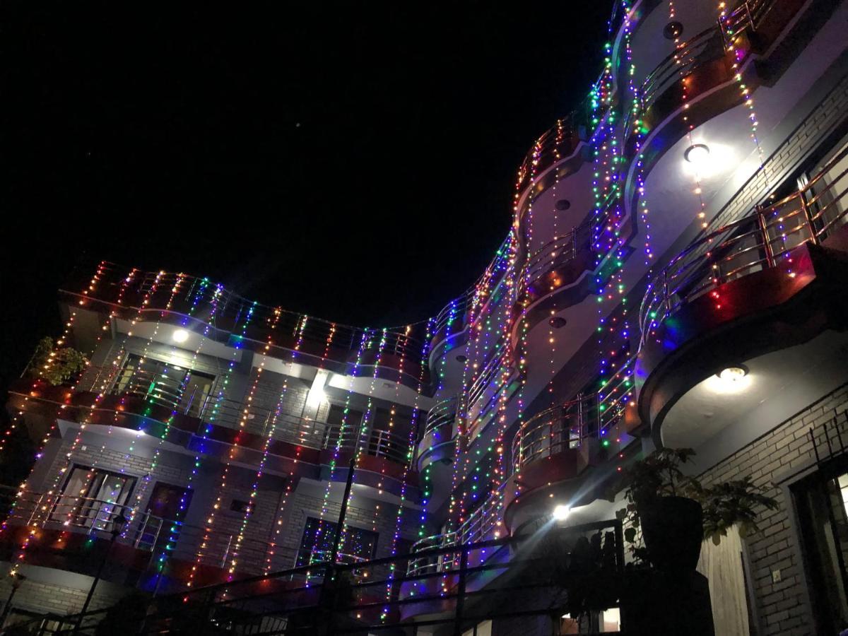 Hotel Pristine Himalaya Pokhara Bagian luar foto