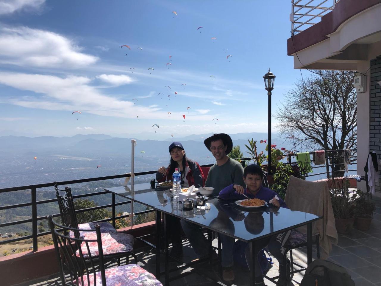 Hotel Pristine Himalaya Pokhara Bagian luar foto